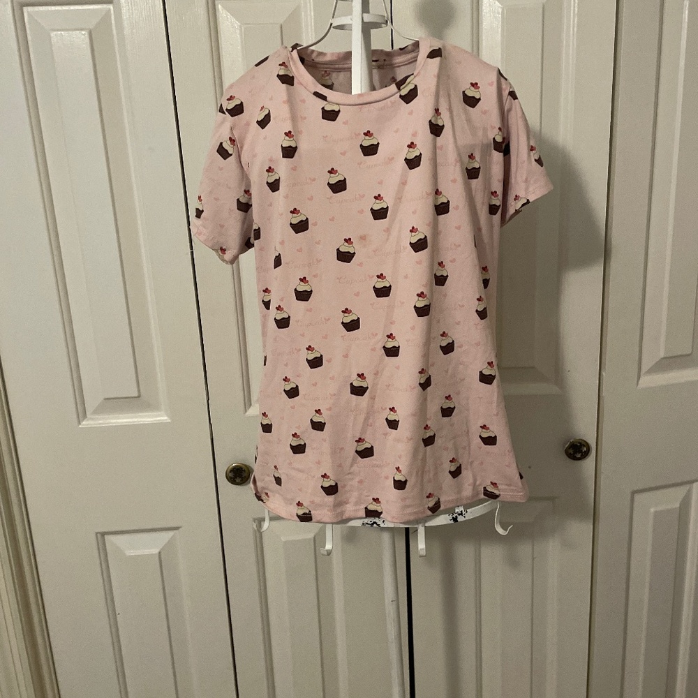 Cupcake shirt